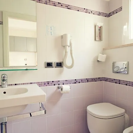 Stanchini 3* ベラーリア・イジェア・マリーナ